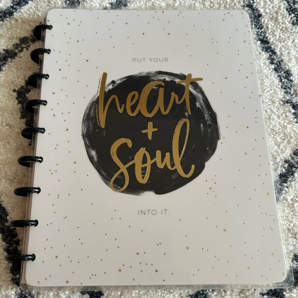 Classic happy planner undated goal book